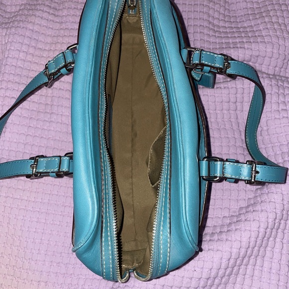 Coach Blue Leather Shoulder Bag! - Picture 2 of 8